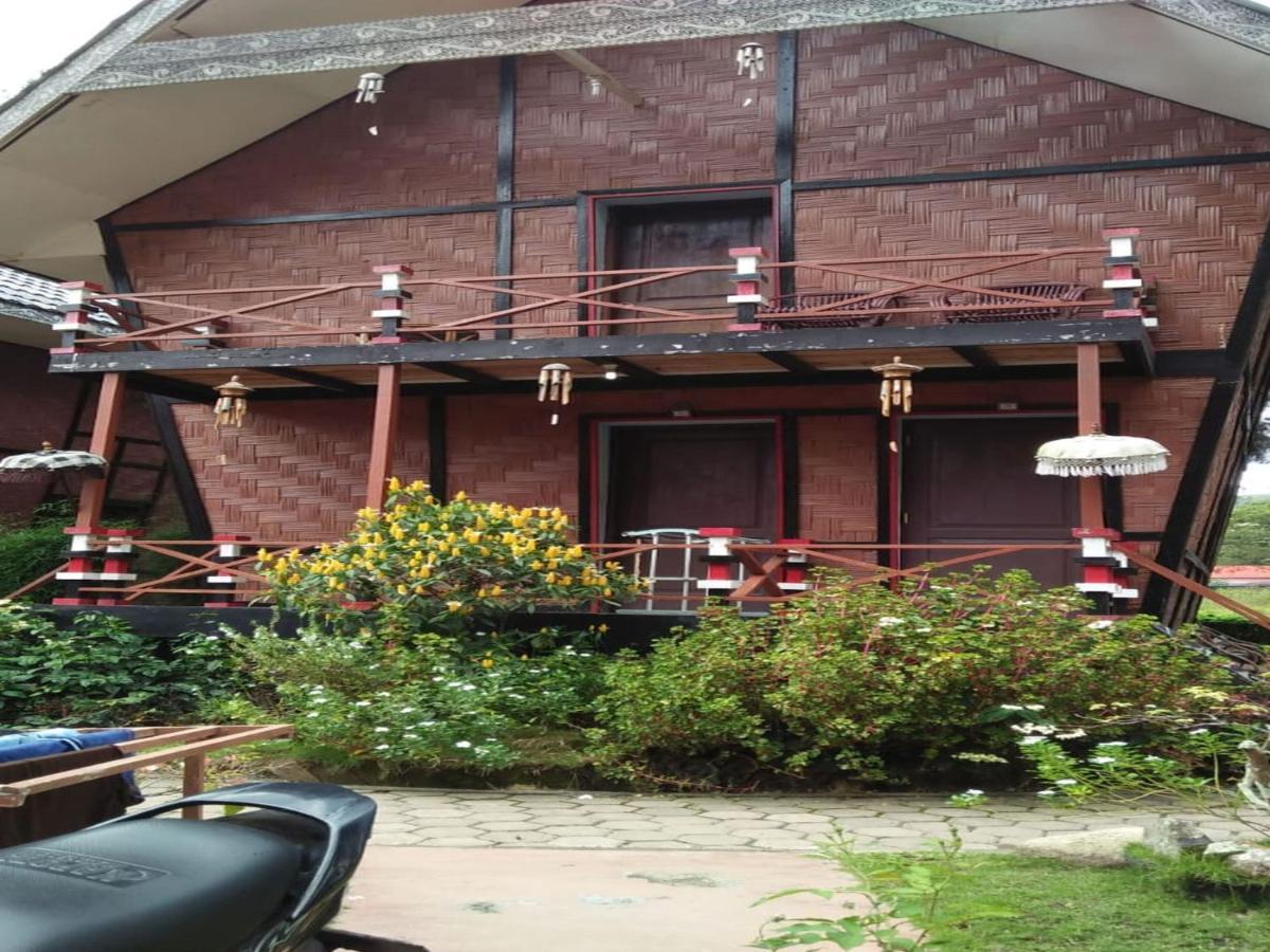 Roman Sinasi Hotel Tongging Exterior foto